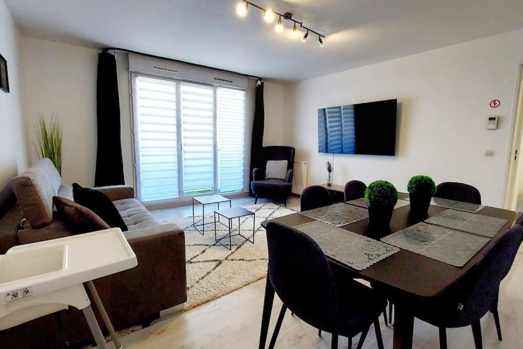 Cosy Home 2, 2 Chambres, 6 Personnes, 3 Min Gare, Parking Cergy Dış mekan fotoğraf
